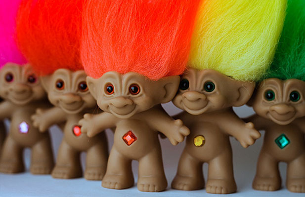 http://img.agoravox.fr/local/cache-vignettes/L617xH399/troll-dolls-2-603ad.jpg